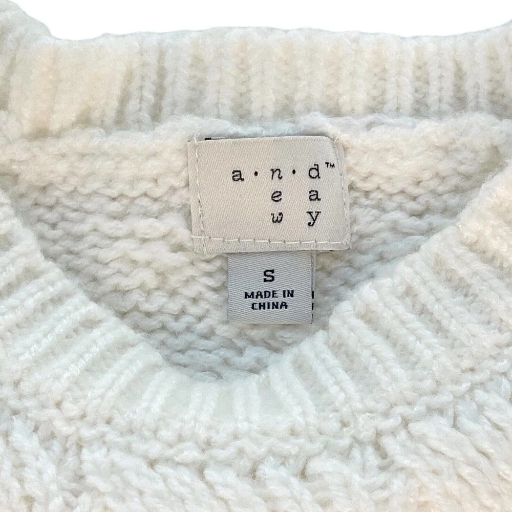 A New Day Womens SMALL Crew Neck SWEATER Gray White Pullover Ultra SOFT Knit EUC